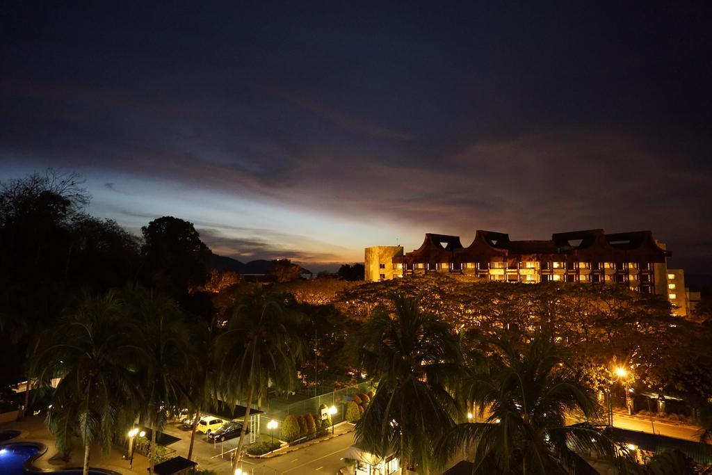 Sri Sayang By Coral Holiday Resort Batu Feringgi Dış mekan fotoğraf